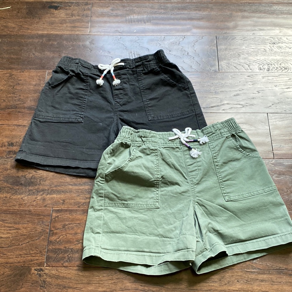 Girls members mark green and black woven short bundle